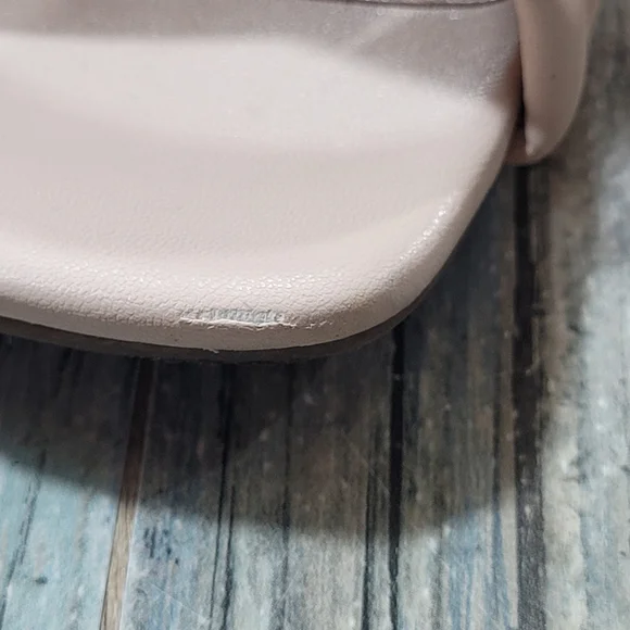 LC Lauren Conrad Sandals. - Picture 6 of 10